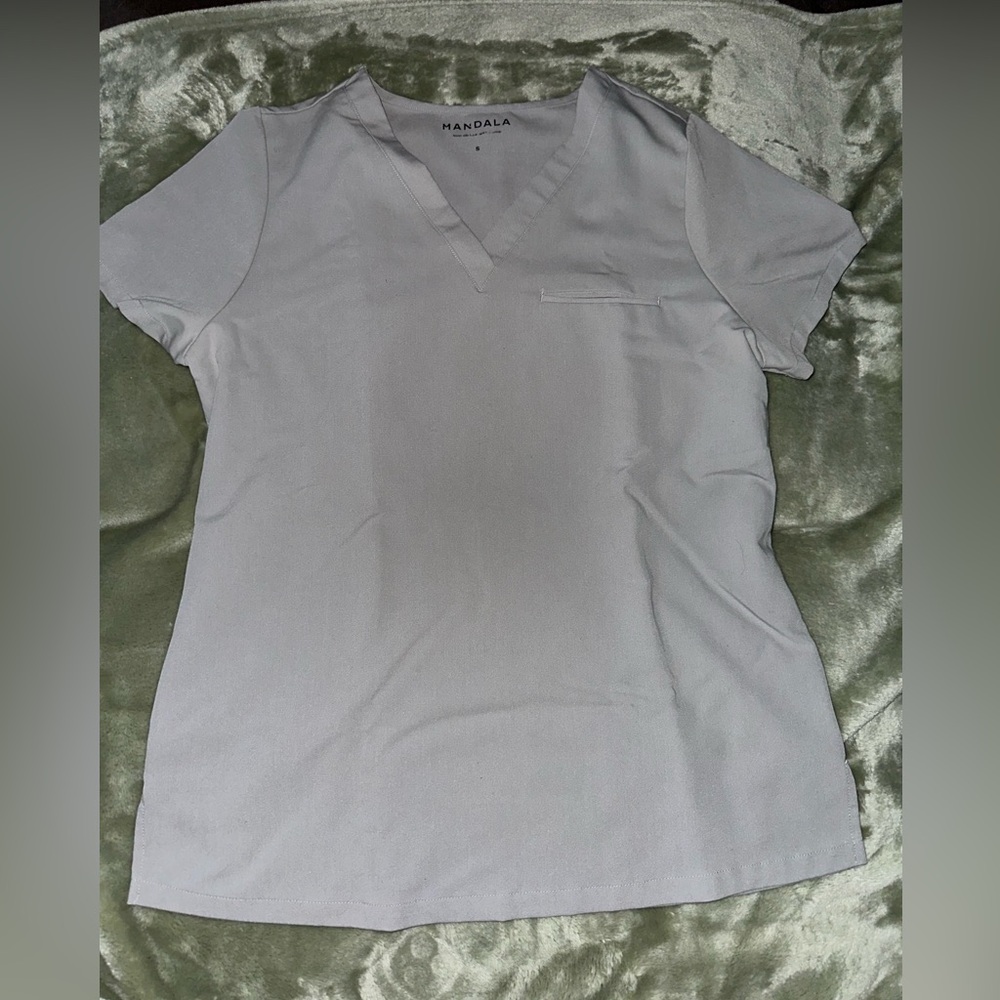 Mandala one pocket scrub top
